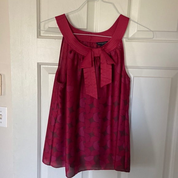 Tops - Banana Republic sleeveless Blouse